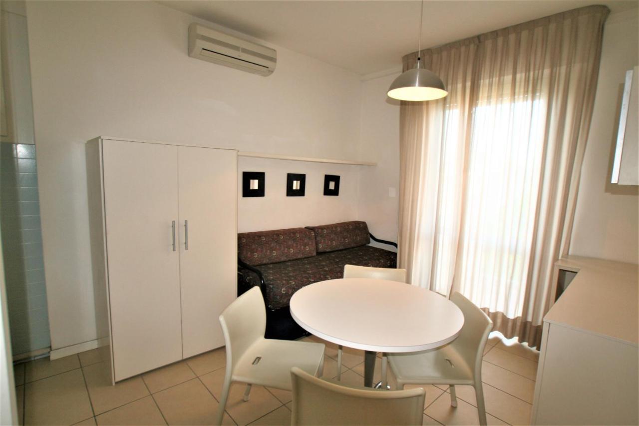 El Palmar Fronte Mare Apartment Lido di Jesolo Luaran gambar